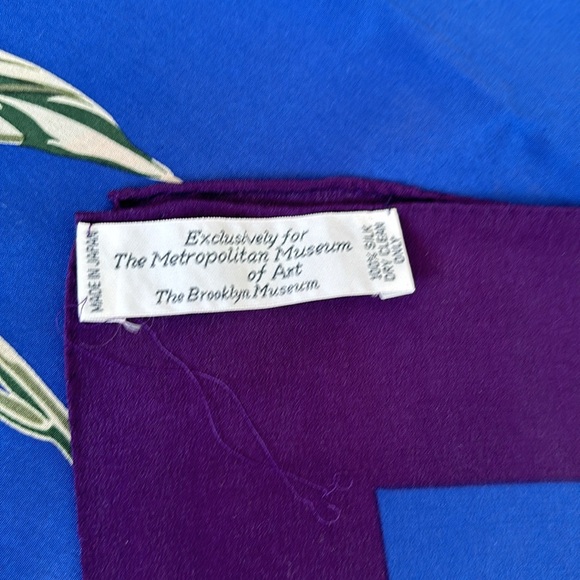 Parrot Tulip Shawl - Picture 5 of 7